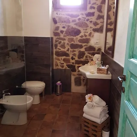 Via Regina Margherita 10 * Piscinas